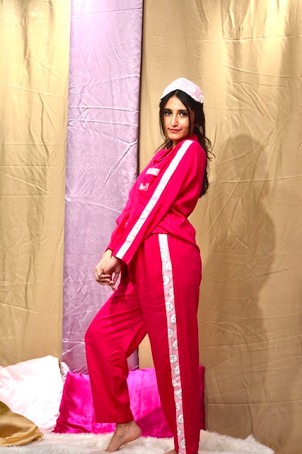 chilling honey-Comfy Nights