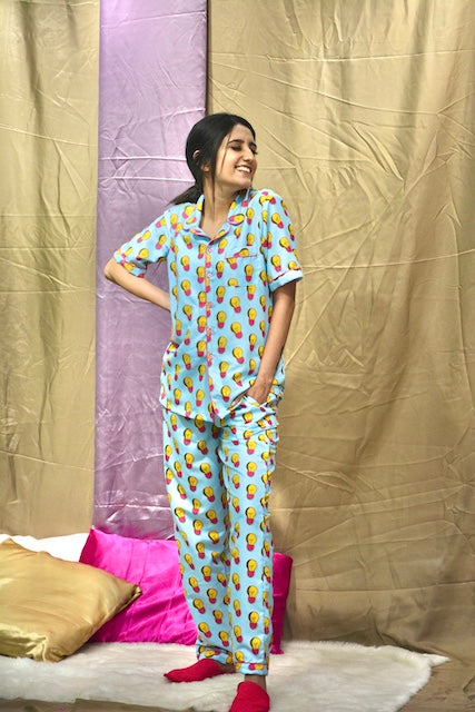 chilling honey-Comfy Nights