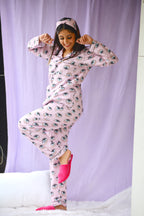 chilling honey-Comfy Nights