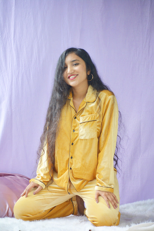 chilling honey-Comfy Nights