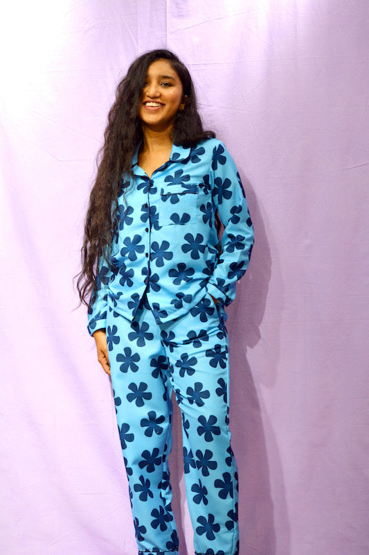 chilling honey-Comfy Nights